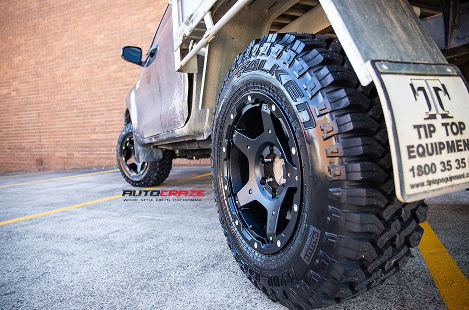 TOYOTA HILUX N80 4WD GD04 MATTE BLACK
